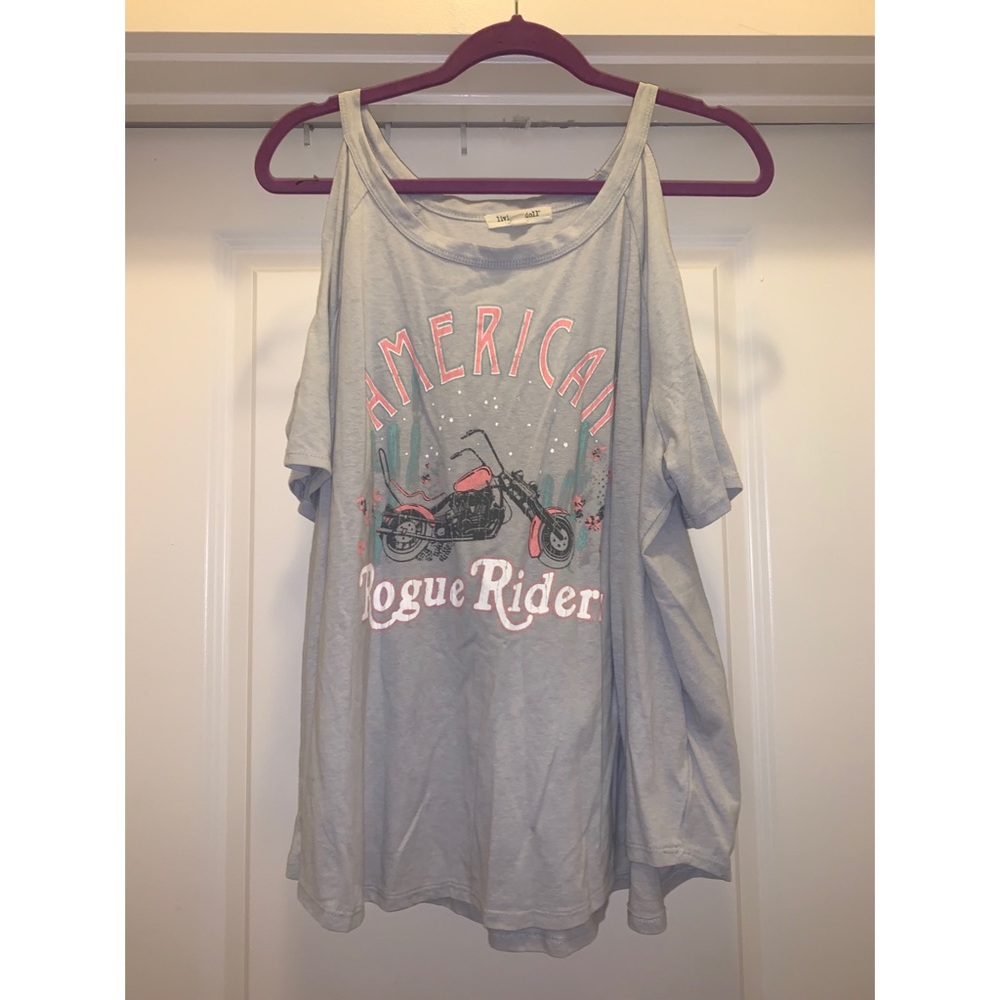 Cold shoulder graphic t